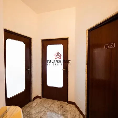 Golden And Silver House Center Near The Trains Апартаменты *